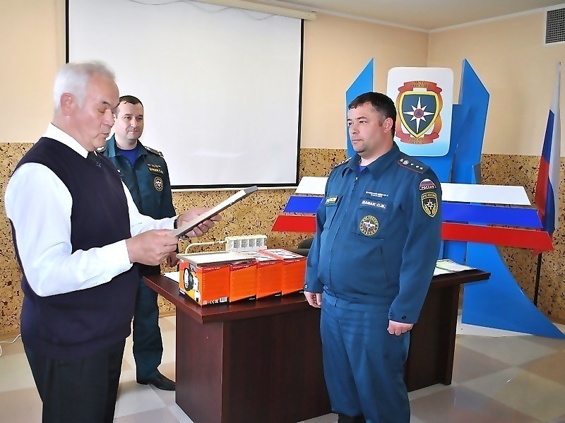 пожарные, МЧС
