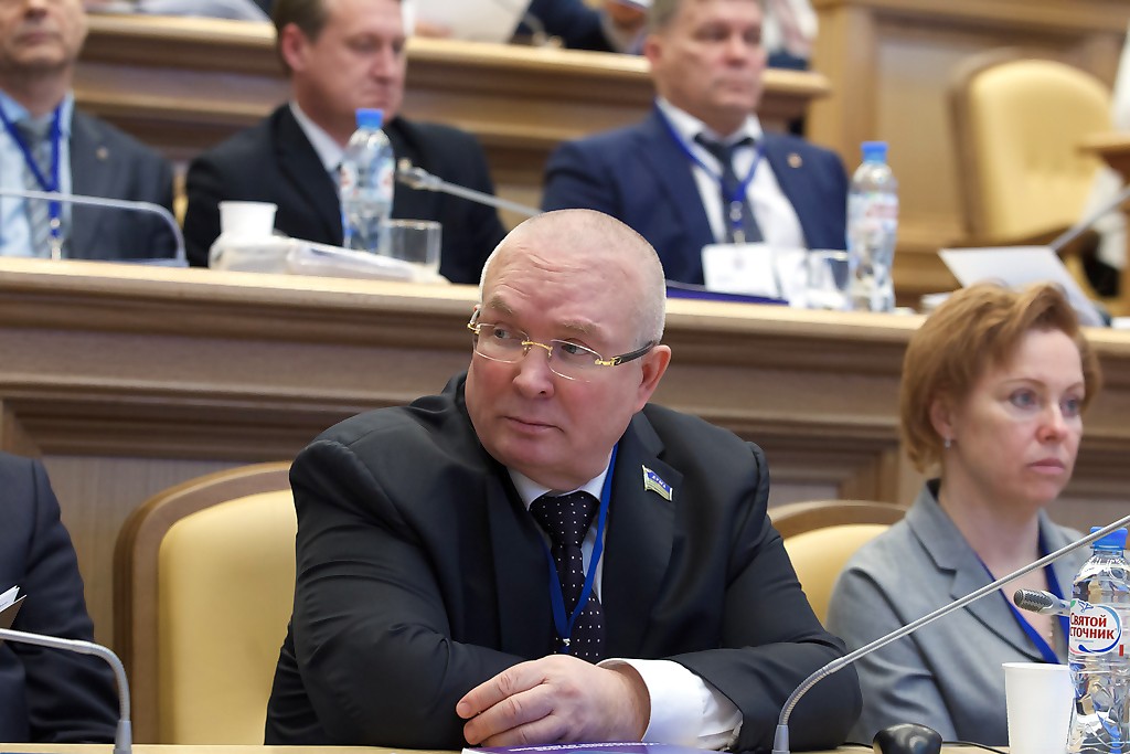 Владимир Семенов, комитет, дума