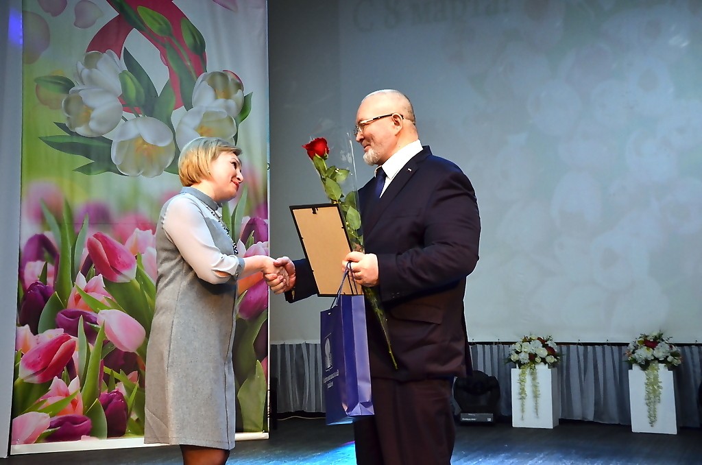 Владимир Семенов, 8 марта, праздник