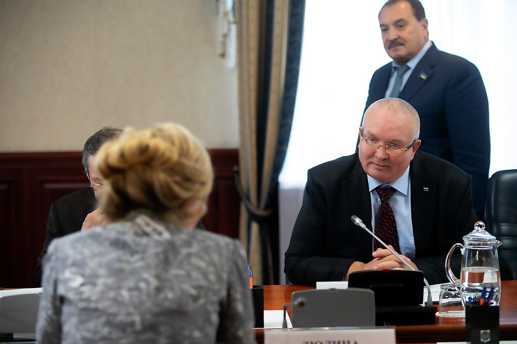 Владимир Семенов