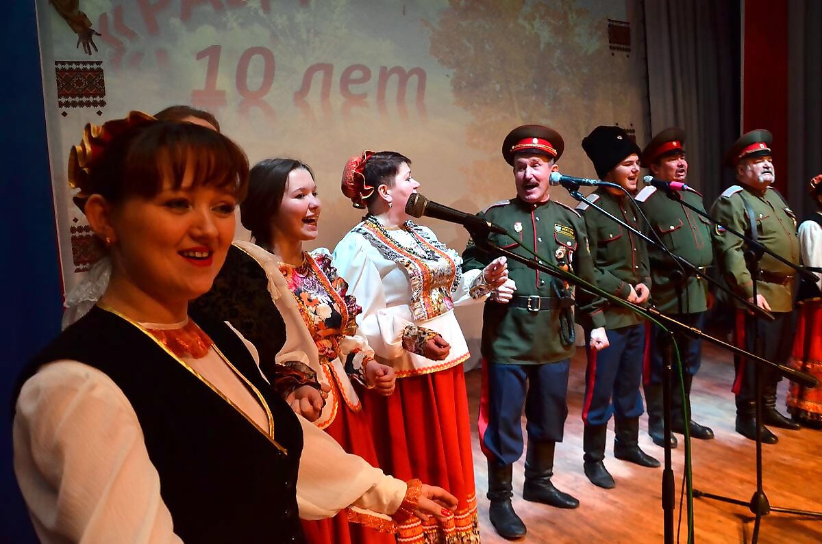 ДК Ника, хор, музыка, казаки, «Раздолье»