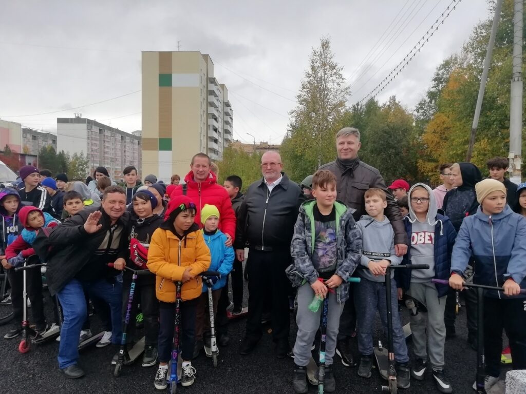 Владимир Семенов, школа, молодежь