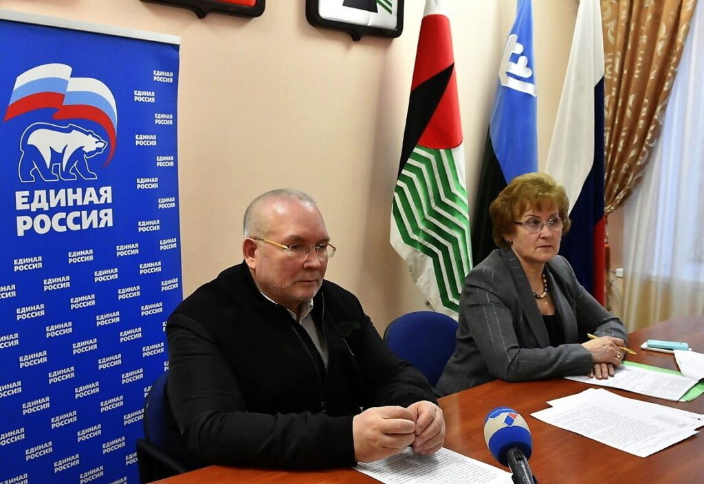 Владимир Семенов, Галина Лапковская, ЕР, Единая Россия, район