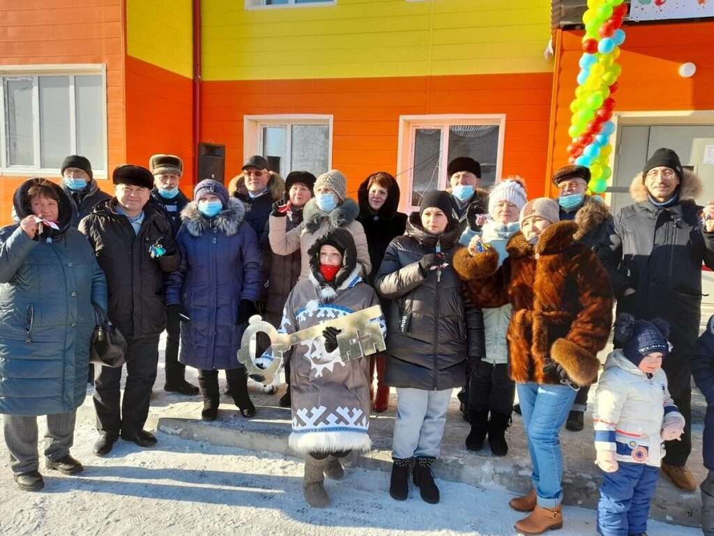 Пойковский, сдача дома, новоселье, Владимир Семенов, Алла Бочко