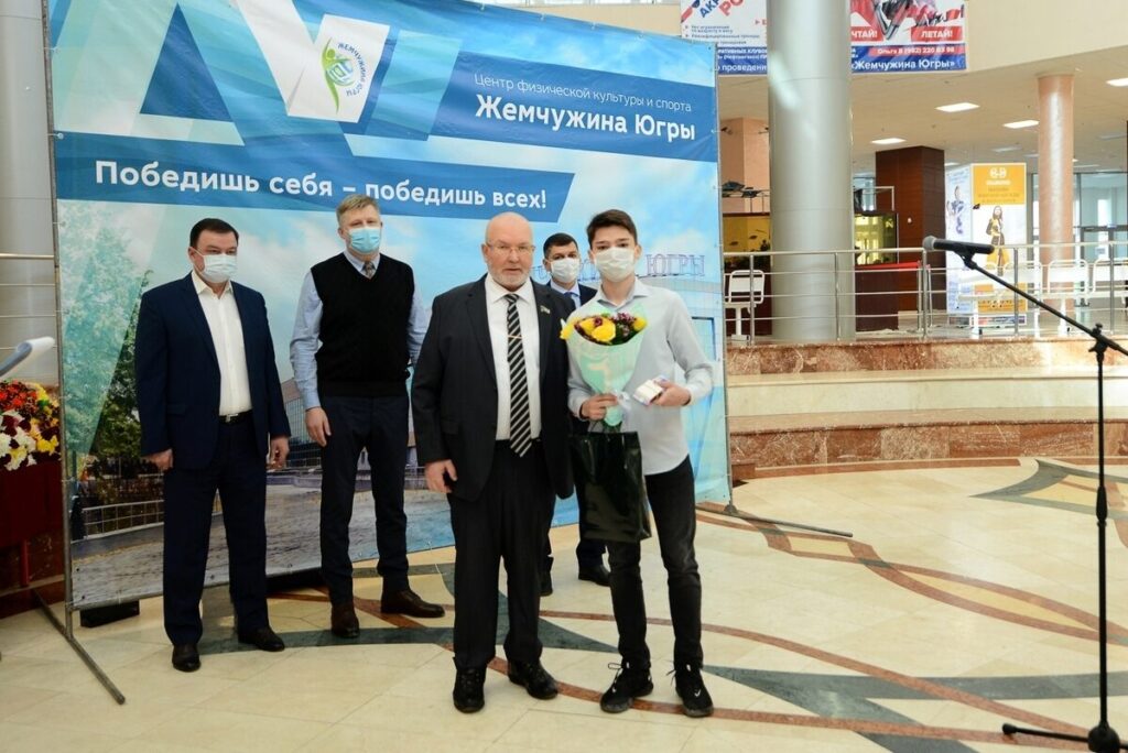 Владимир Семенов, награждение спортсменов
