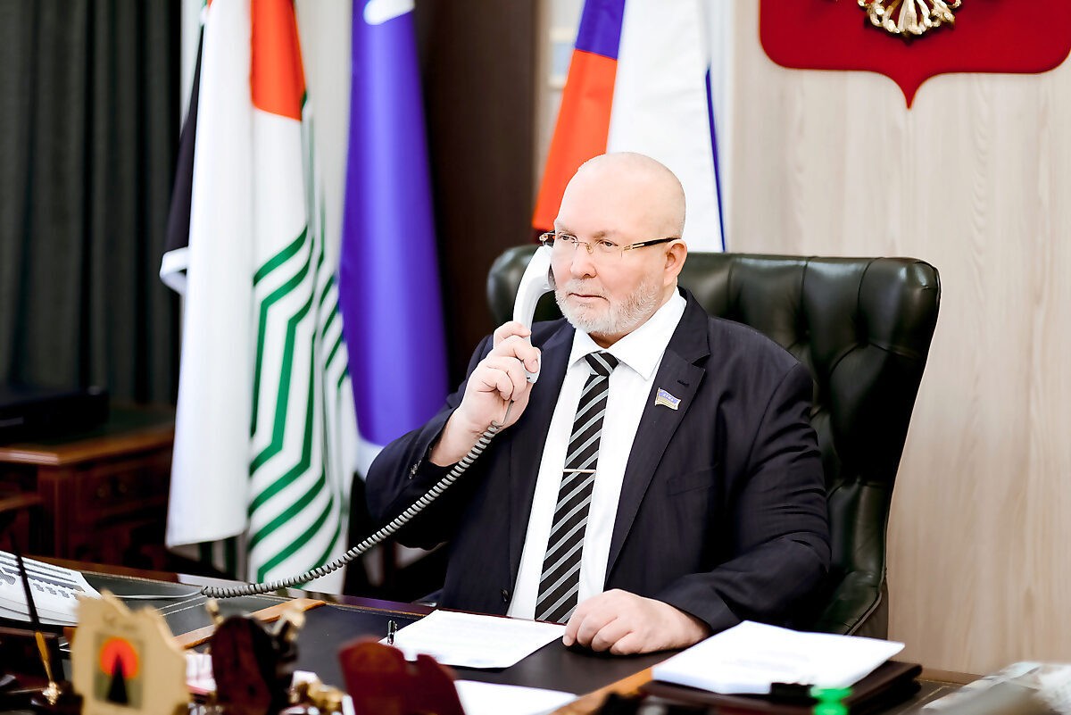 Владимир Семенов, телефон