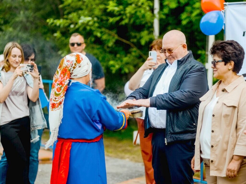 гонки на обласах, спорт, ханты, КМНС, Владимир Семенов, Алла Бочко
