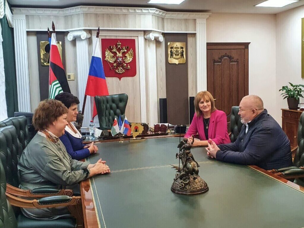 Алла Бочко, Владимир Семенов, Наталья Боброва, школа