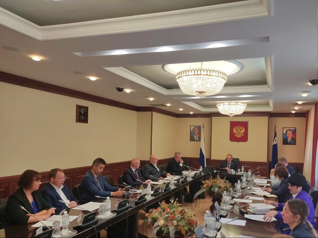дума, Комитета по законодательству, региональному устройству и местному самоуправлению, Владимир Семенов
