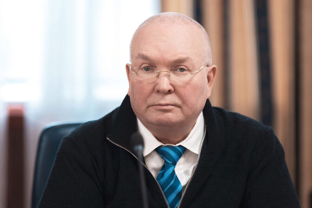 Владимир Семенов, портрет