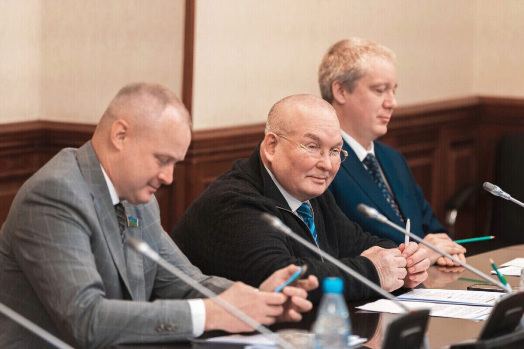 Сергей Елишев, ВЛадимир Семенов, Кирилл Дмитриев, комитет по закнодательству, Дума ХМАО