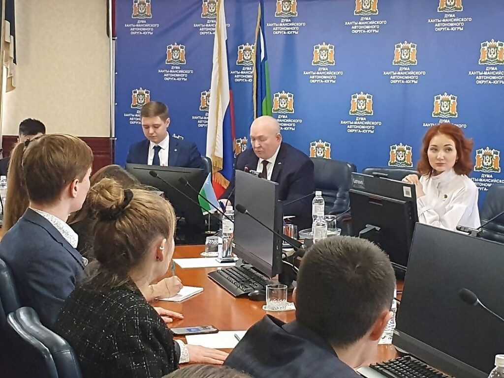 Владимир Семенов, Кирилл Медведев, Молодёжный парламент