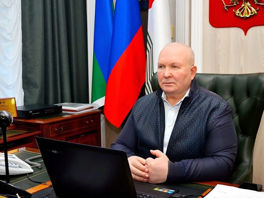 Владимир Семенов, ВКС, кабинет