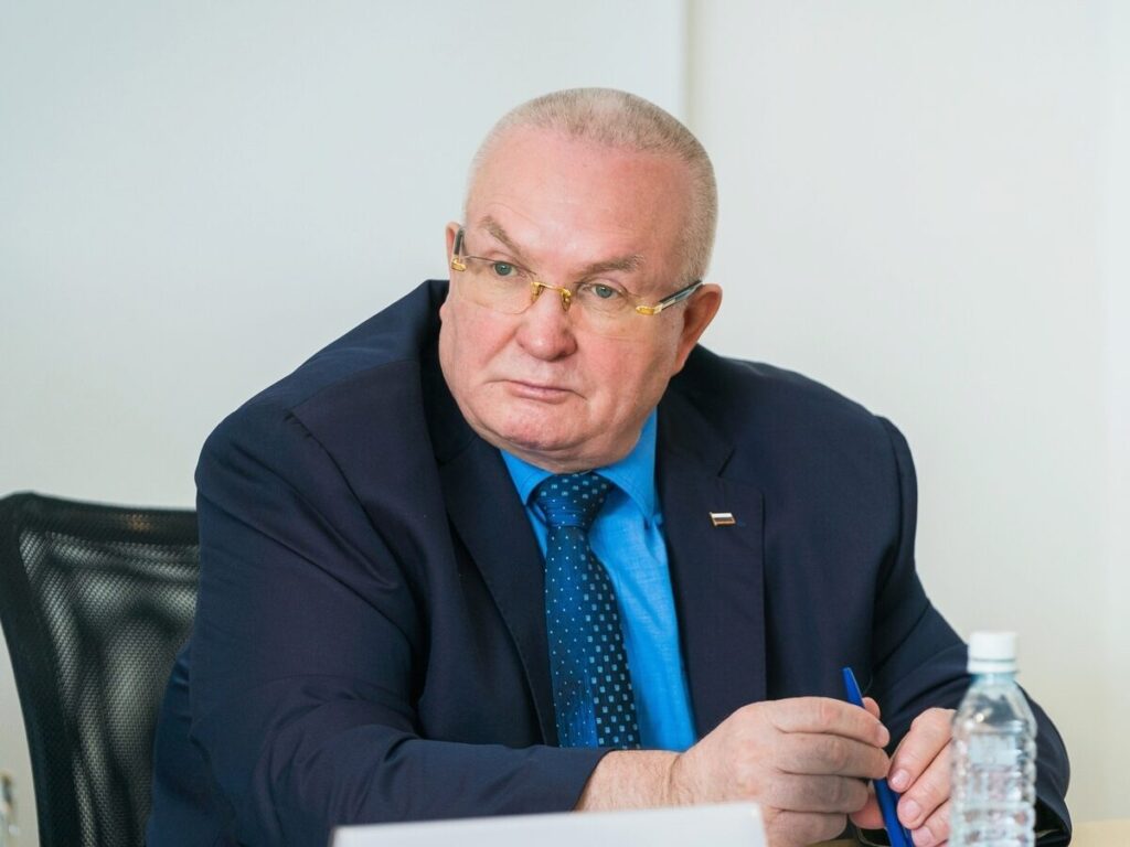 Владимир Семенов