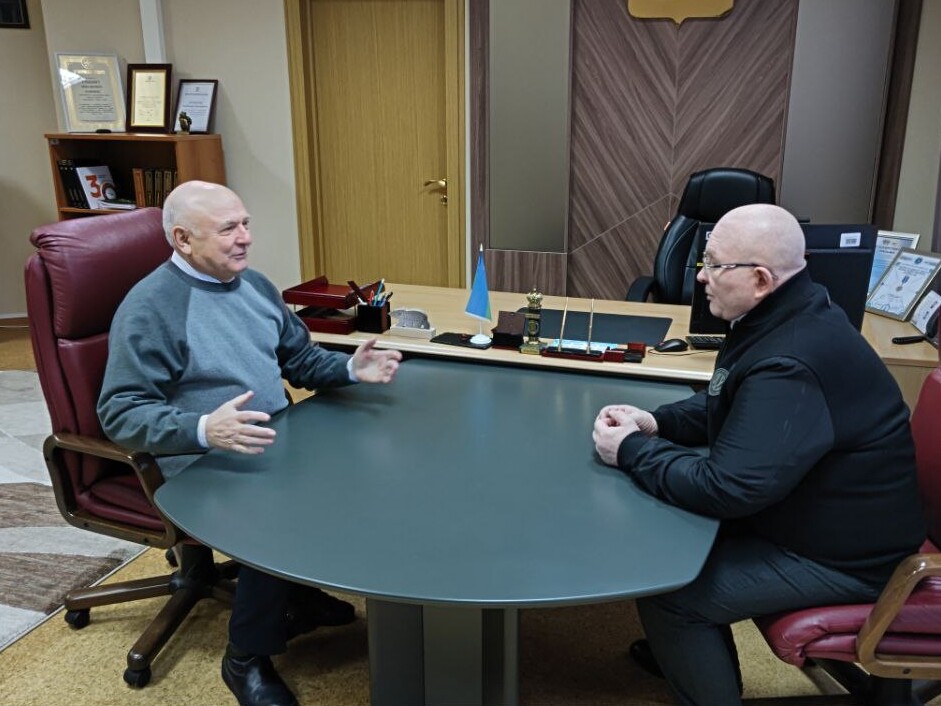 Александр Громут, Владимир Семенов, кабинет, дума