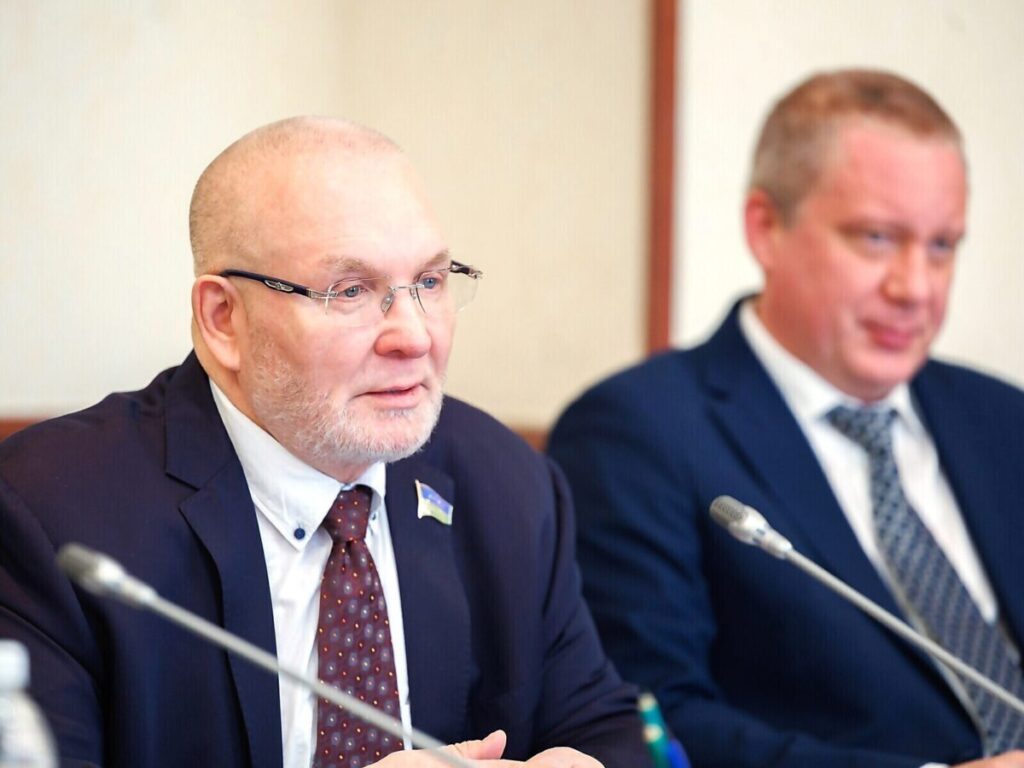 Комитет по законодательству, региональному устройству и местному самоуправлению Дума Югры, Владимир Семенов, Кирилл Дмитриев