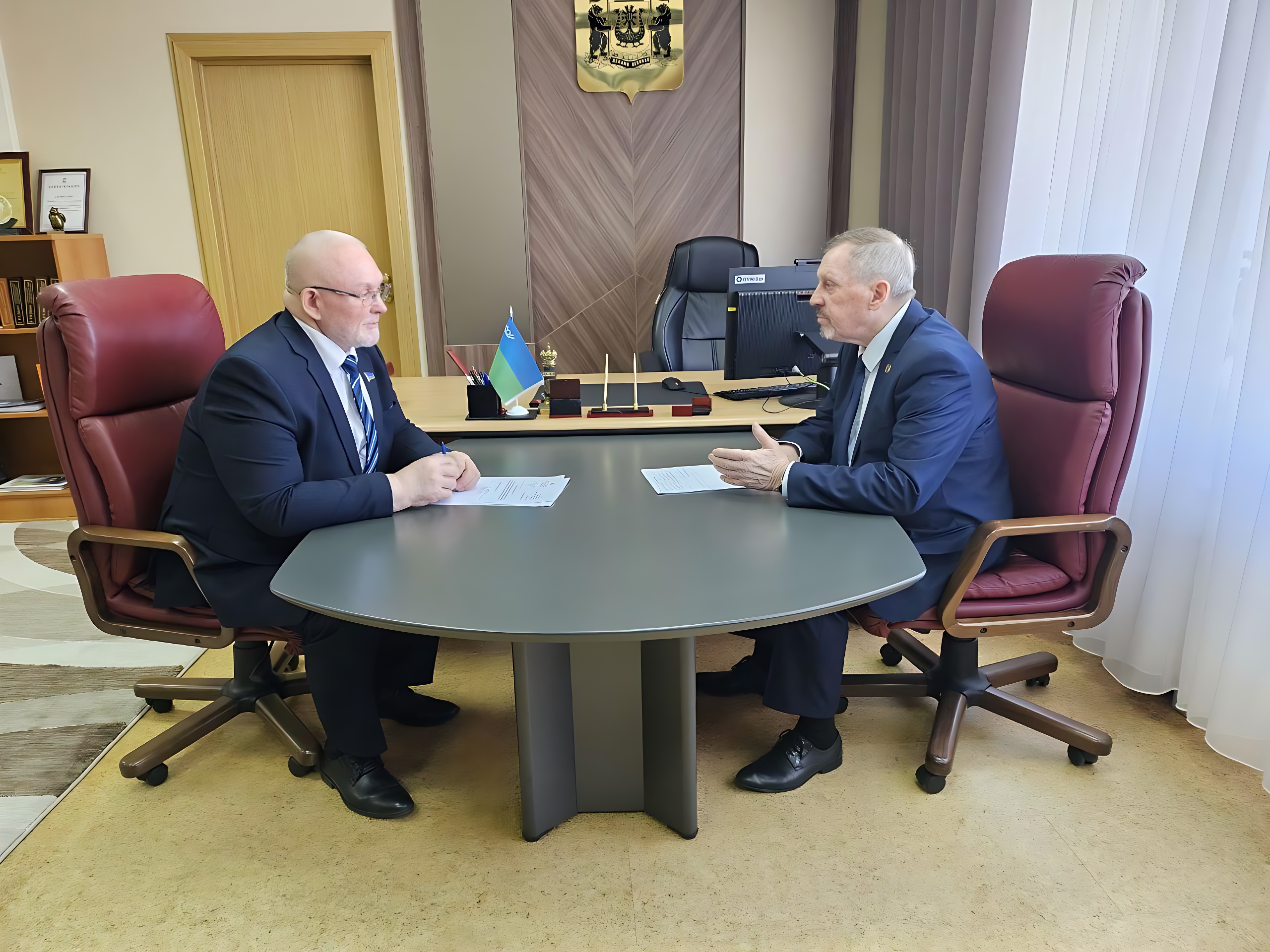 Валерий Анисимов, Владимир Семенов, кабинет, Дума Югры