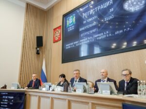 Президиум Думы Югры, Руслан Кухарук, Наталья Западнова, Борис Хохряков, Владимир Семенов, Еремей Айпин