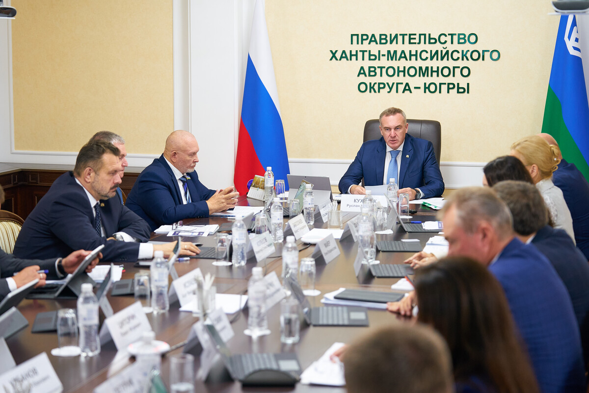 правительство ХМАО Югры, Владислав Кольцов, Владимир Семенов, Руслан Кухарук