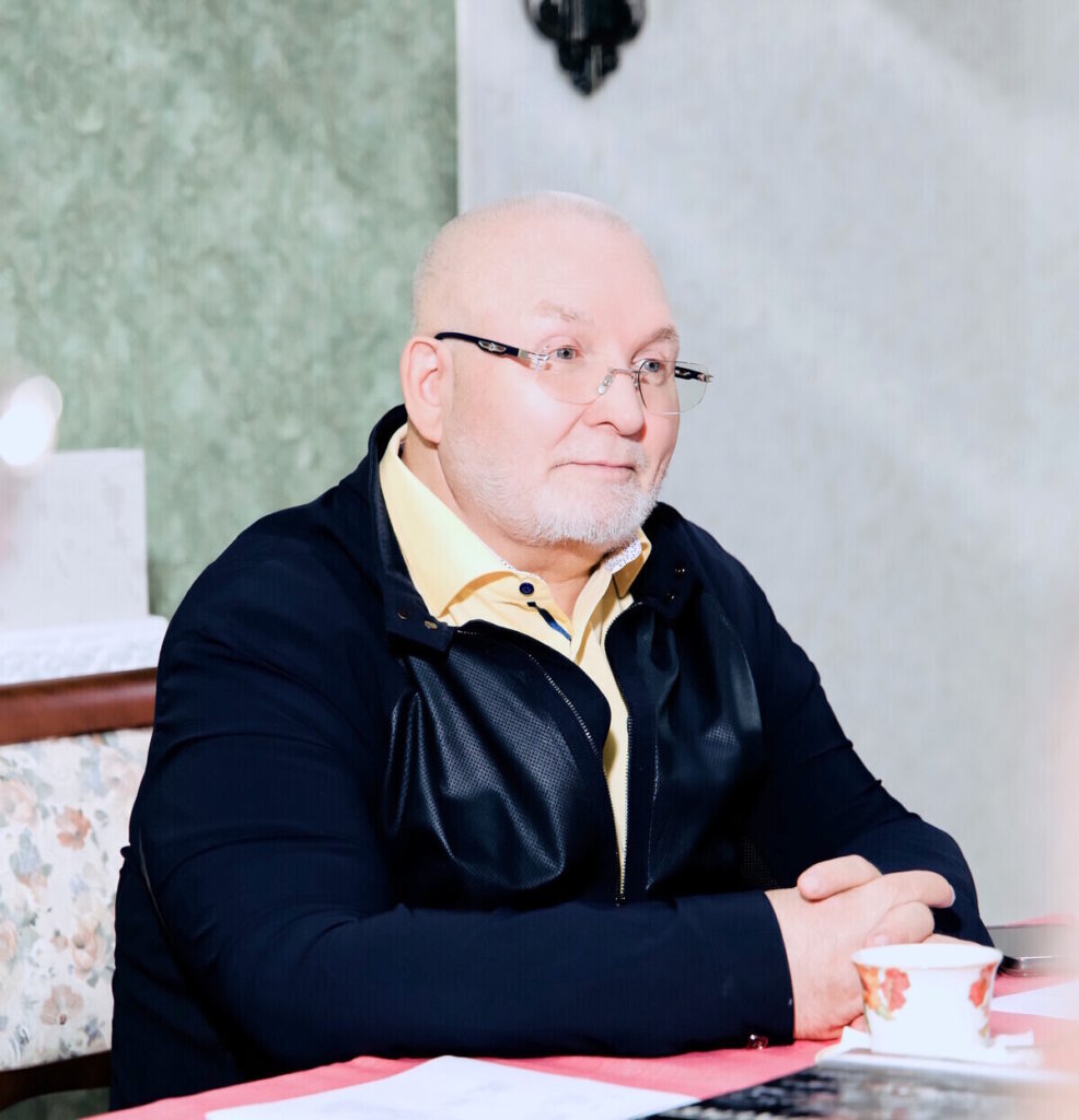 Владимир Семенов