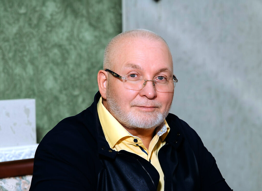 Владимир Семенов