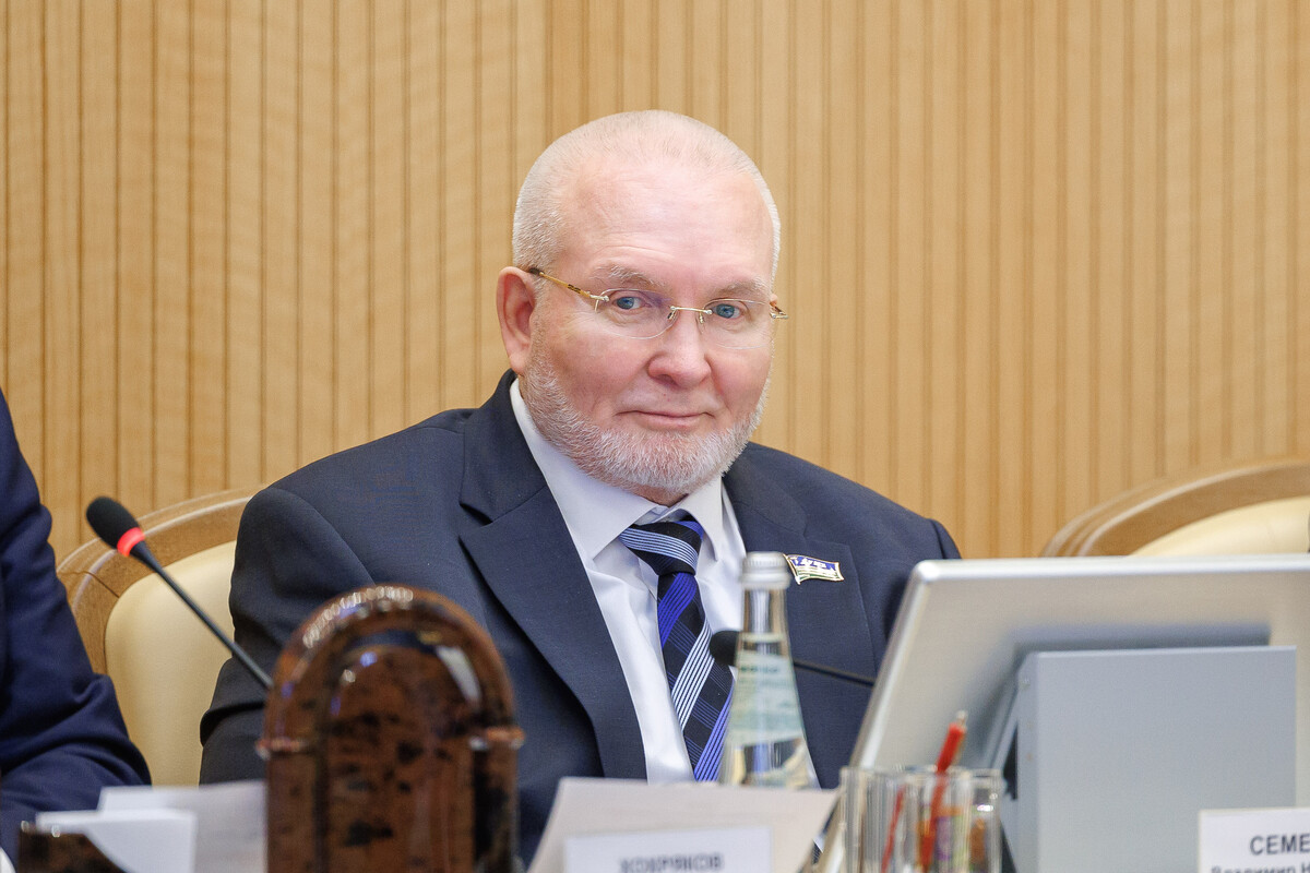 Владимир Семенов, дума