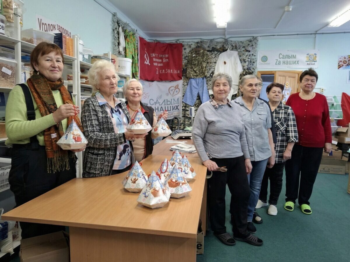 в кругу друзей, «Салым Za наших», общественники, серебряные волонтёры
