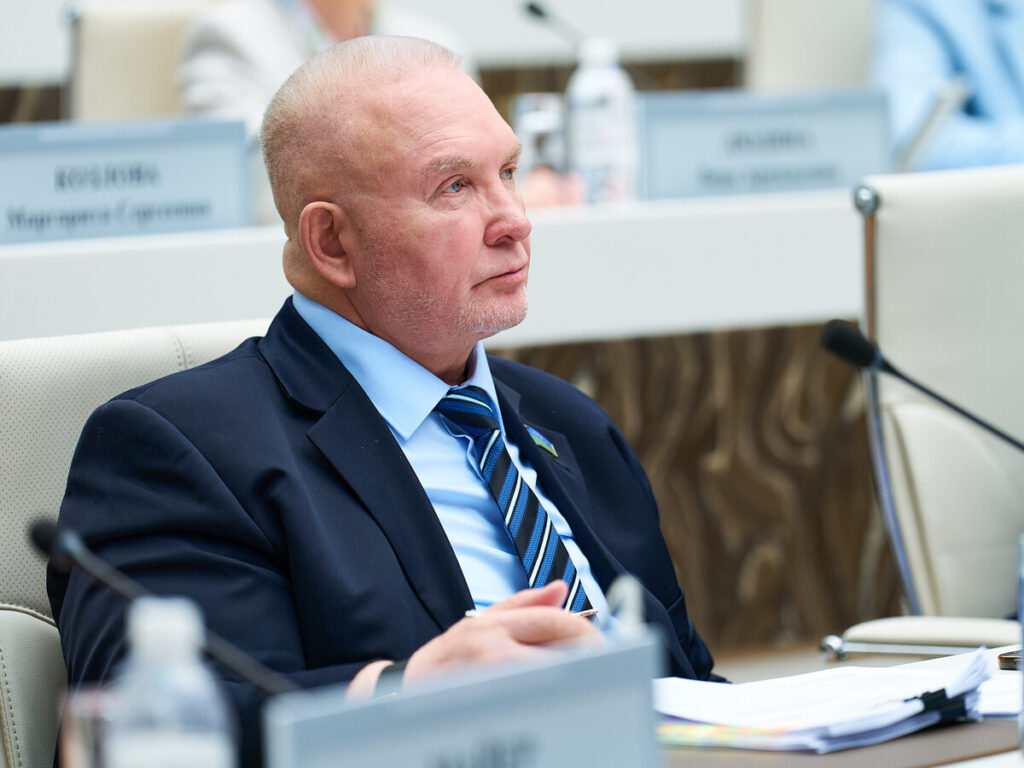 Владимир Семенов, правительство