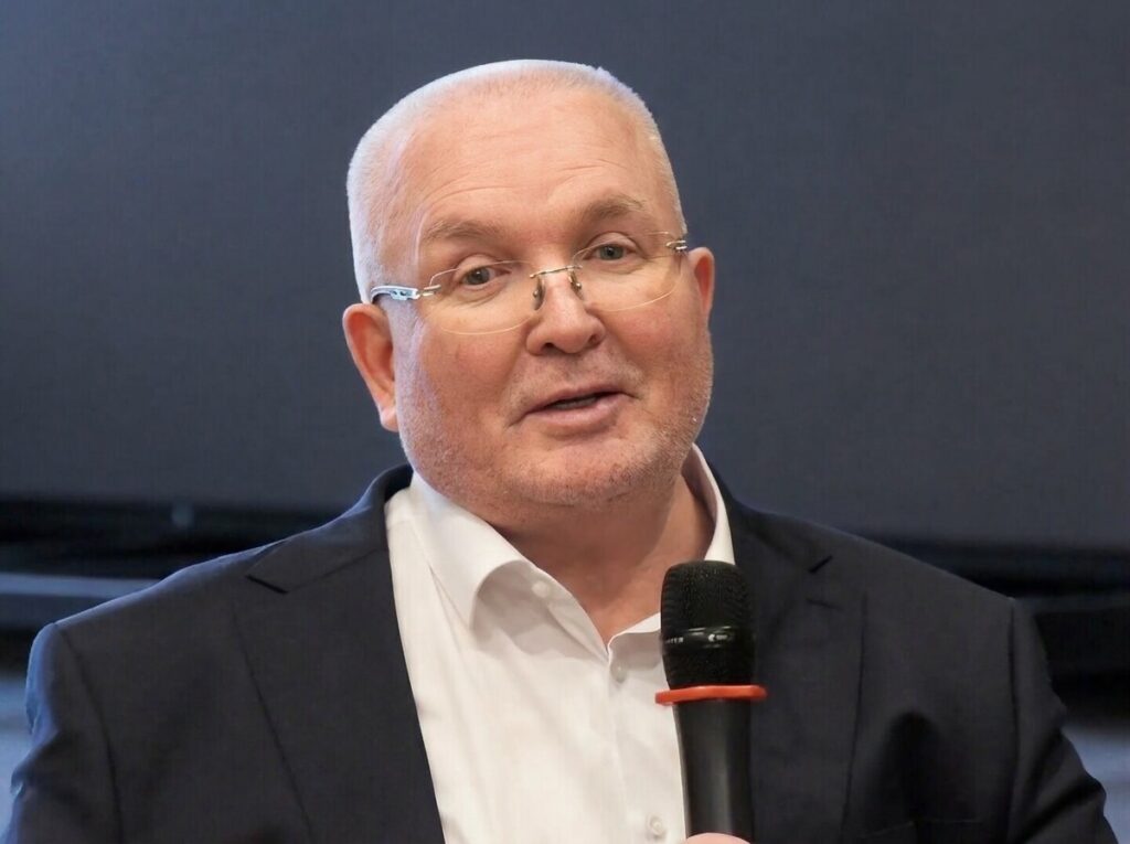 Владимир Семенов