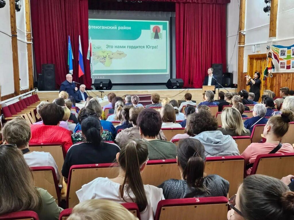 Владимир Семенов, Павел Завальный, встреча с населением