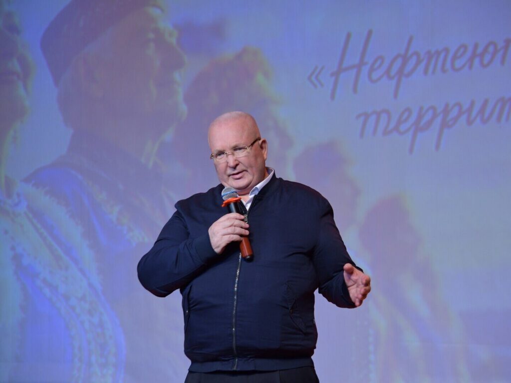 районный фестиваль художественного творчества старшего поколения «Нефтеюганский район — территория единства», Владимир Семенов